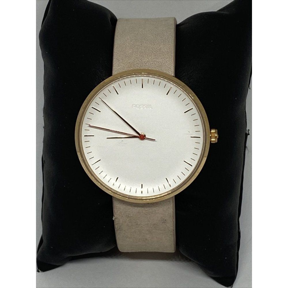 Fossil Essentialist ES4426 Women's Leather Analog